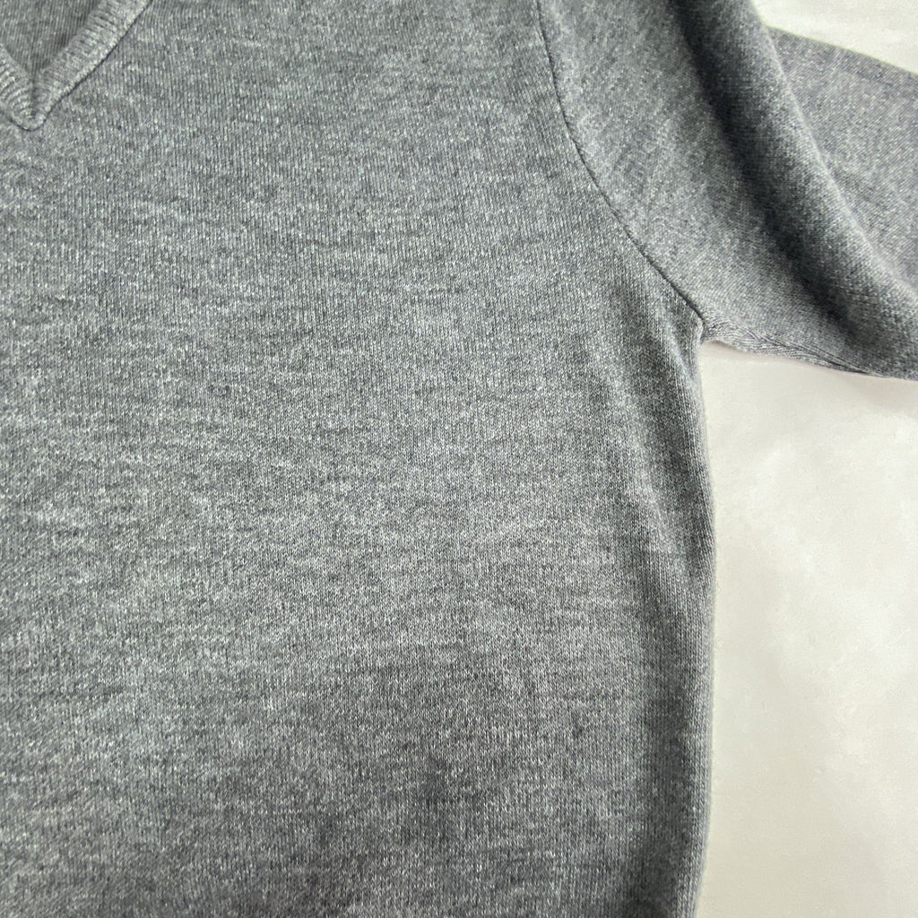 Vintage Royal Knight V Neck Men M Long Sleeve Pullover Sweater Gray
