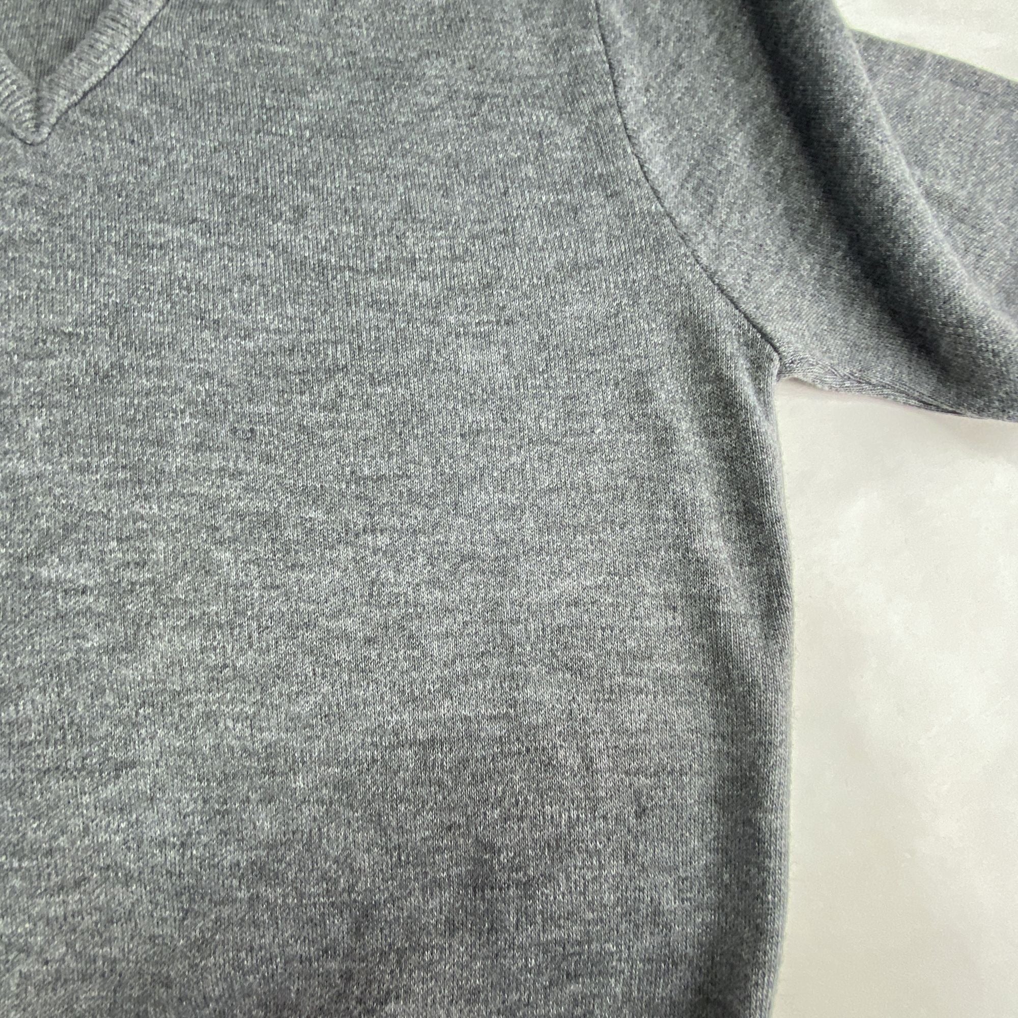 Vintage Royal Knight V Neck Men M Long Sleeve Pullover Sweater Gray