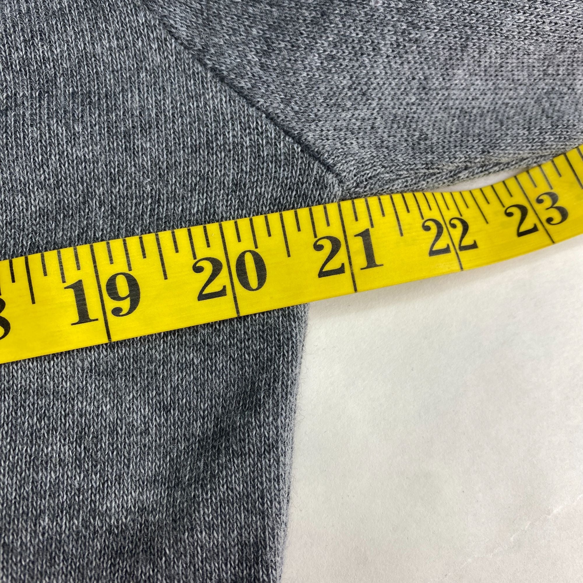 Vintage Royal Knight V Neck Men M Long Sleeve Pullover Sweater Gray