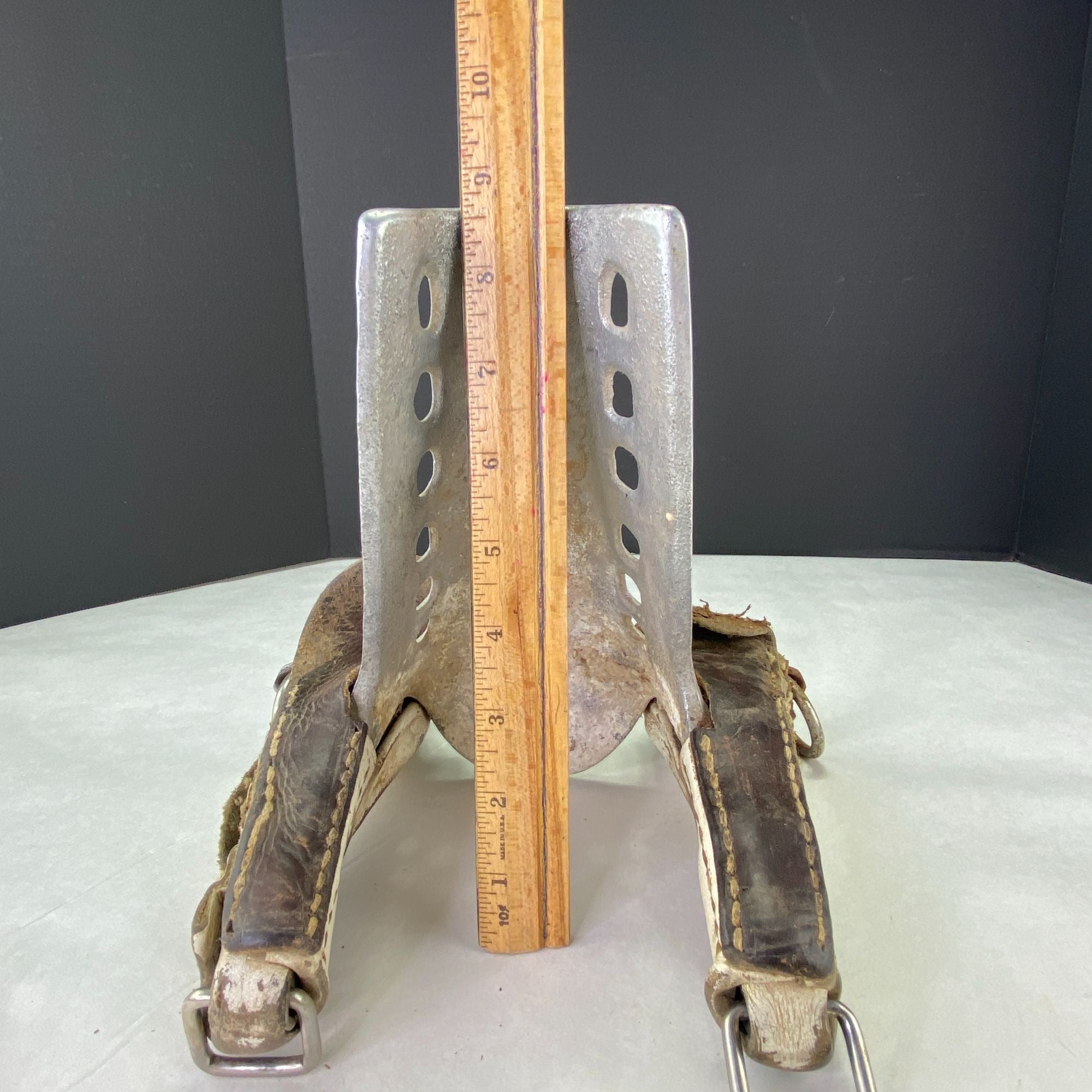Vintage Roll Top Pack Horse Tail Crupper Cumberland Iron Metals