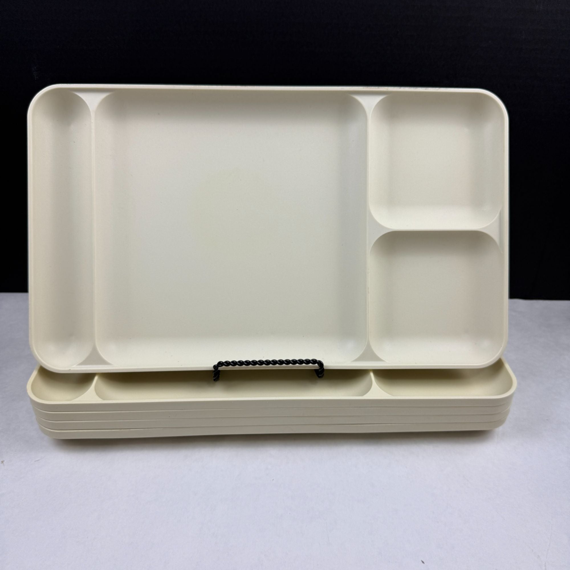 Vintage Tupperware 1535-5 Almond Divided Trays Set of 5