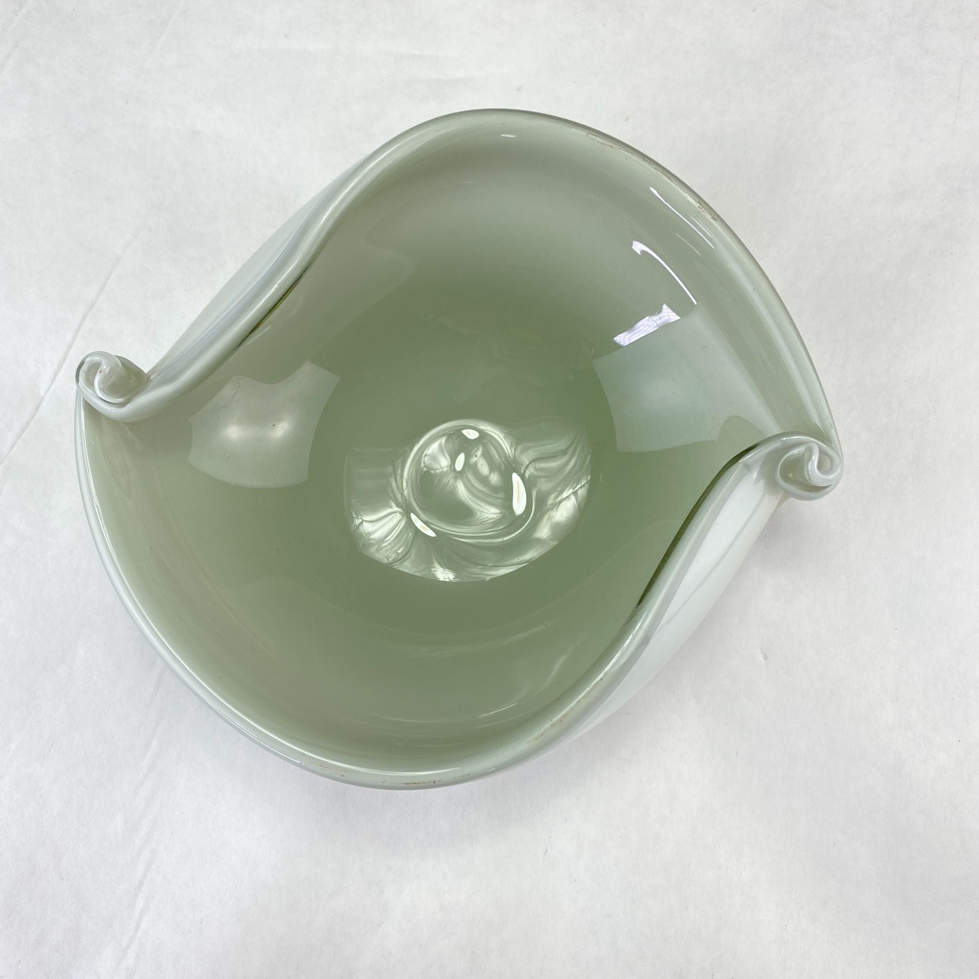 Venetian Hand Blown Art Glass Twisted End Candy Dish Bowl