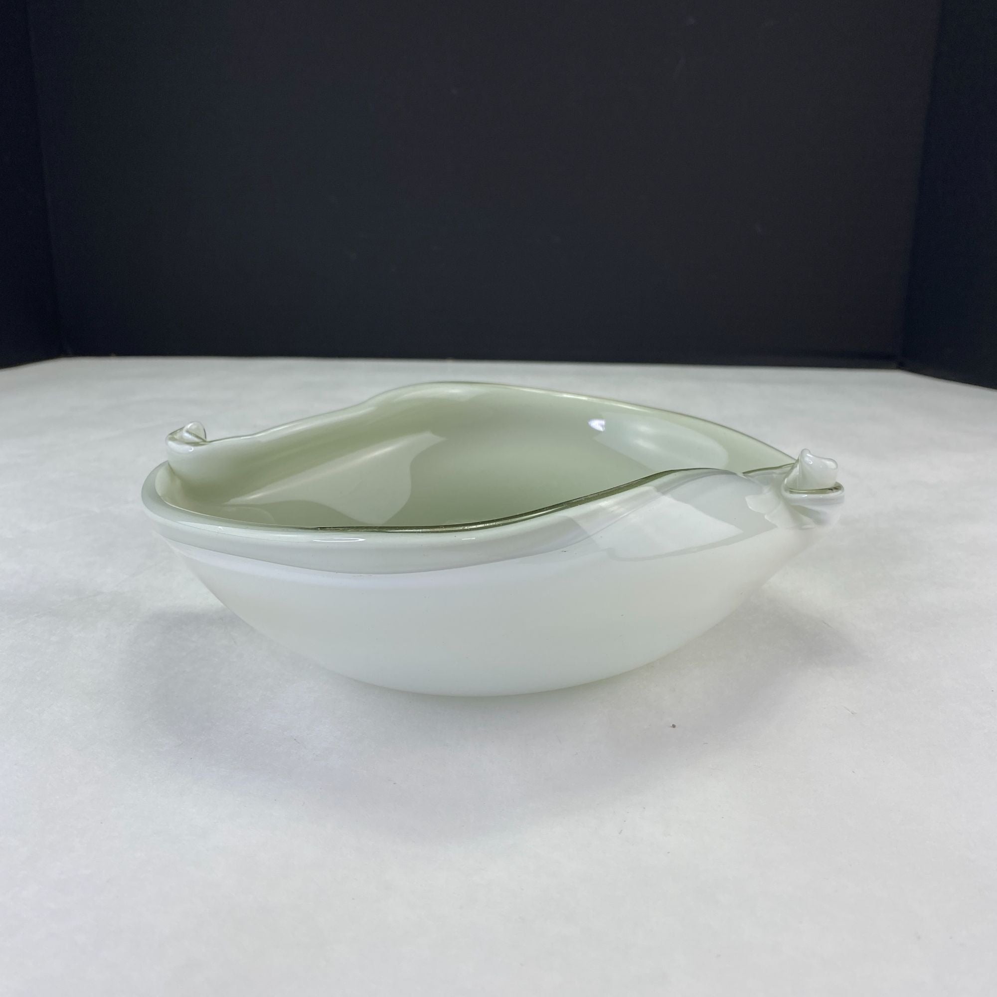 Venetian Hand Blown Art Glass Twisted End Candy Dish Bowl
