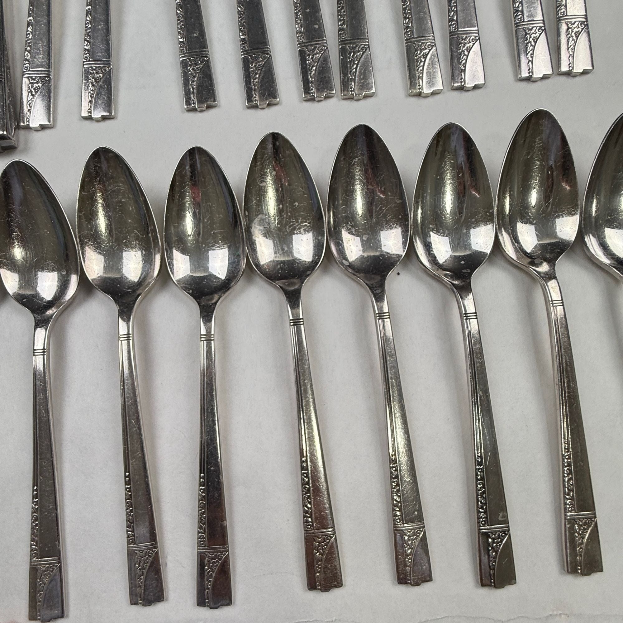 Vintage 1937 Oneida Nobility Plate Caprice Flatware 85 pieces