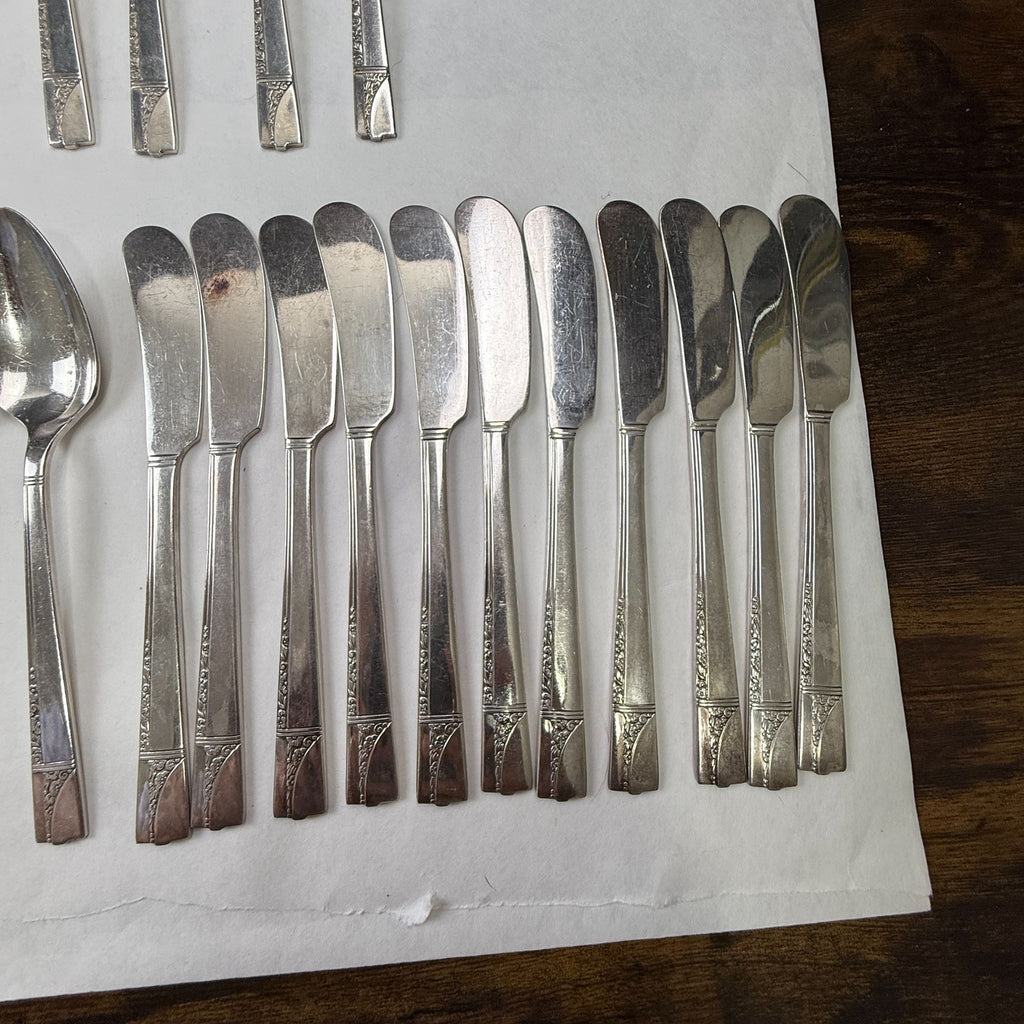 Vintage 1937 Oneida Nobility Plate Caprice Flatware 85 pieces