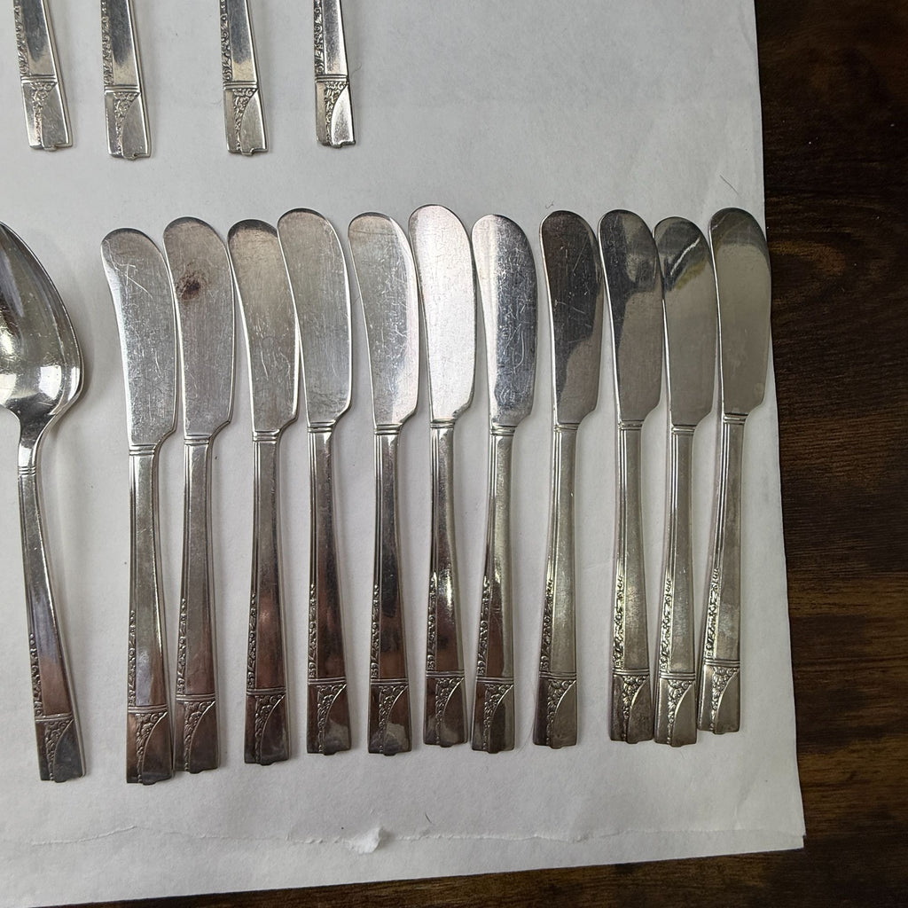 Vintage 1937 Oneida Nobility Plate Caprice Flatware 85 pieces
