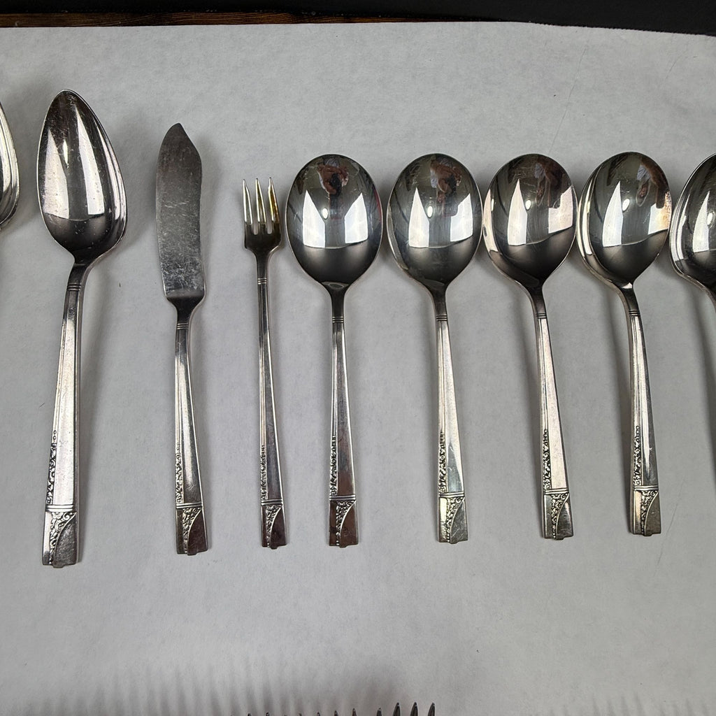 Vintage 1937 Oneida Nobility Plate Caprice Flatware 85 pieces