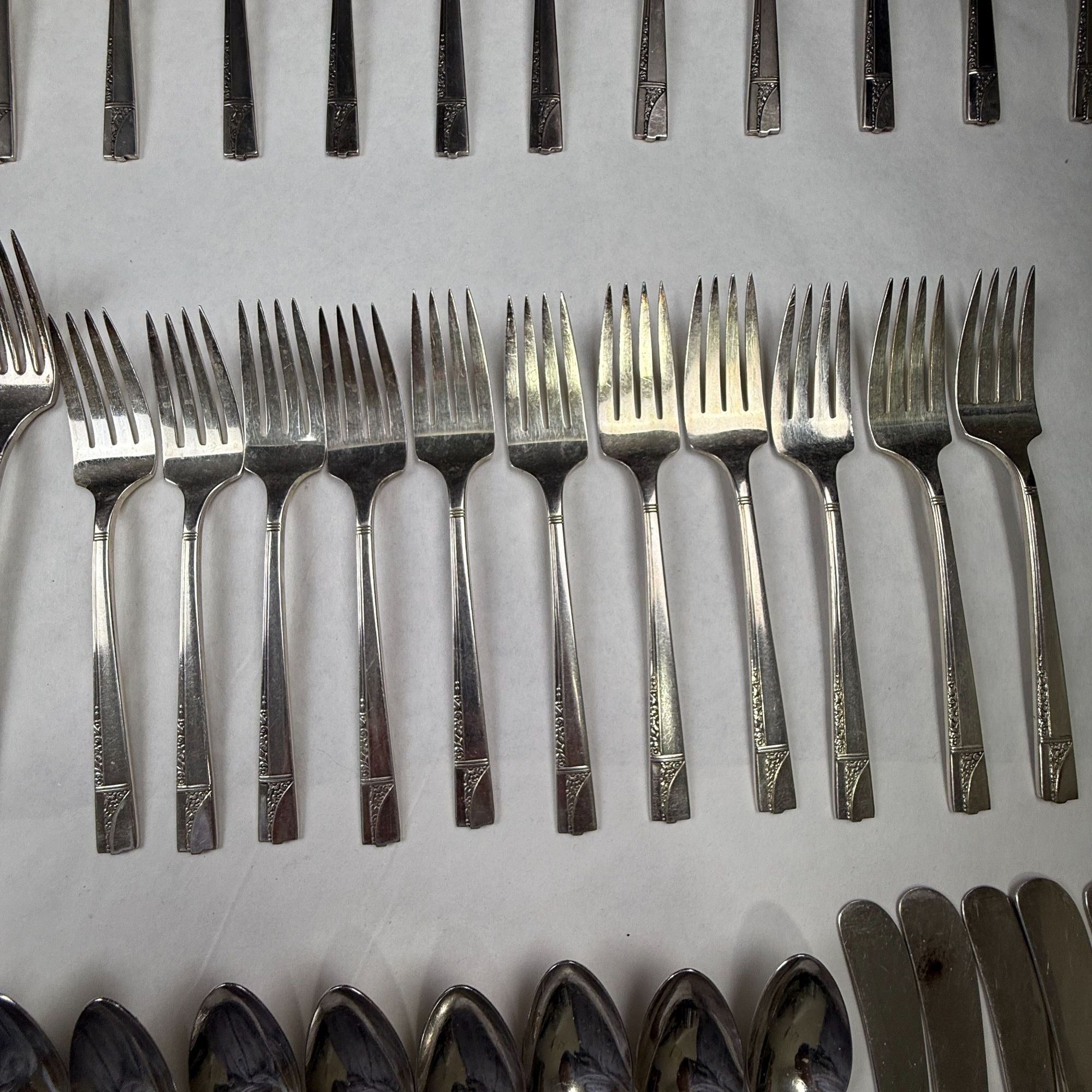 Vintage 1937 Oneida Nobility Plate Caprice Flatware 85 pieces