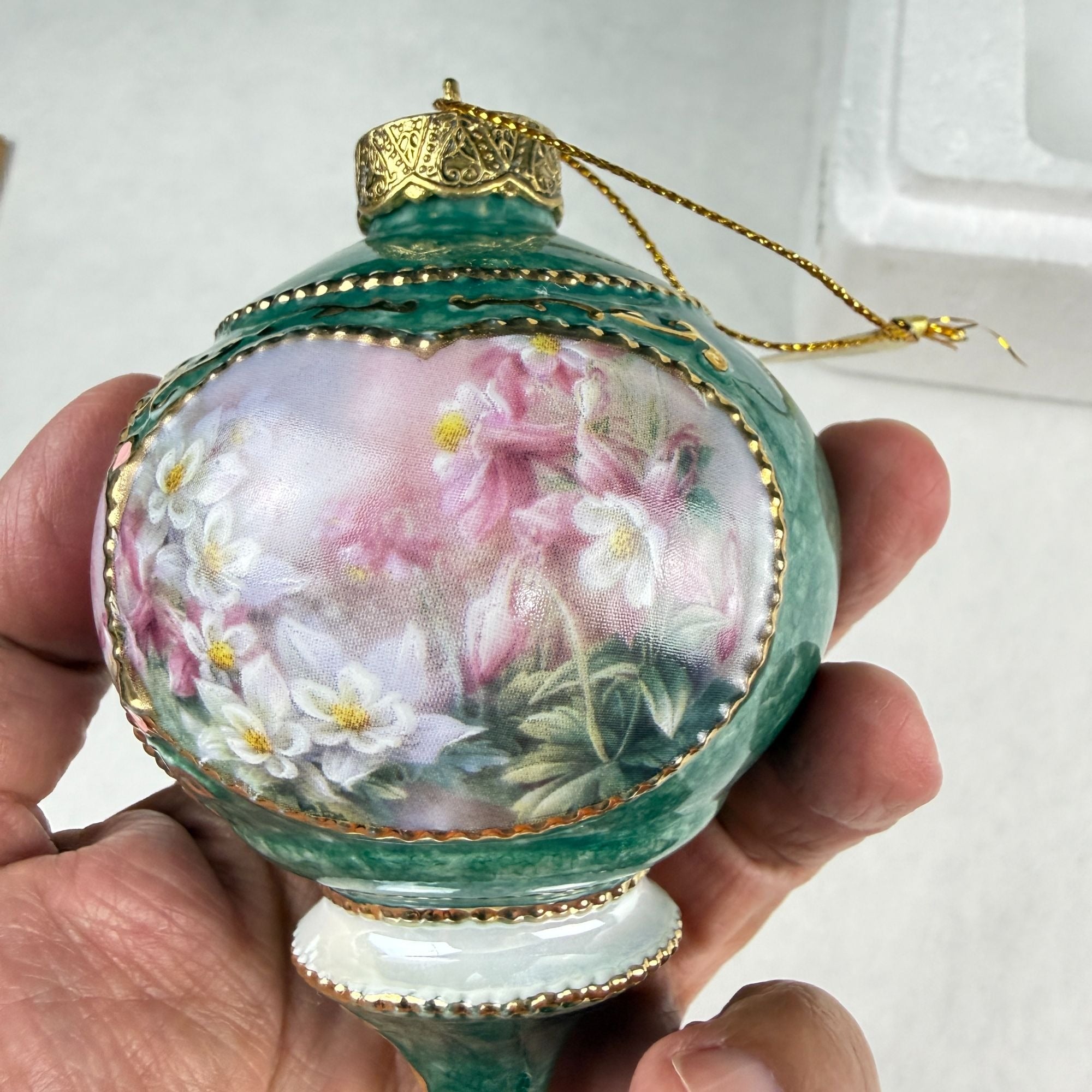 Lena Lius Treasury Of Jeweled Hummingbirds Ornaments 1998 Limited Edition Porcelain Set Of 2