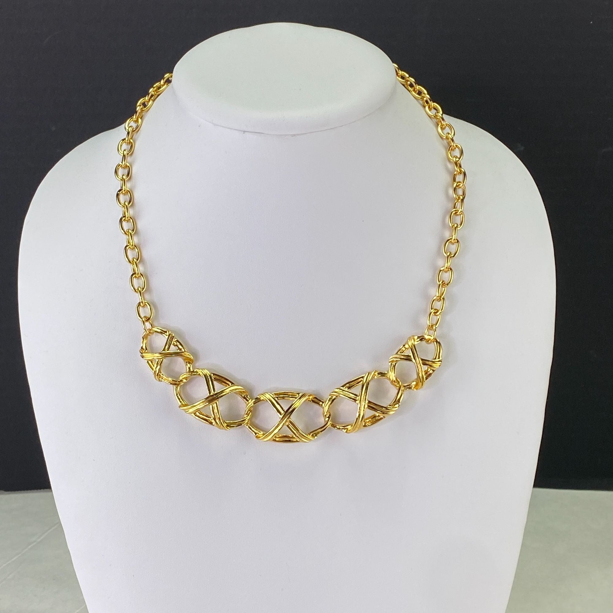 Vintage Avon 1992 Bamboo Trellis Gold Tone Chain Choker Necklace With Box