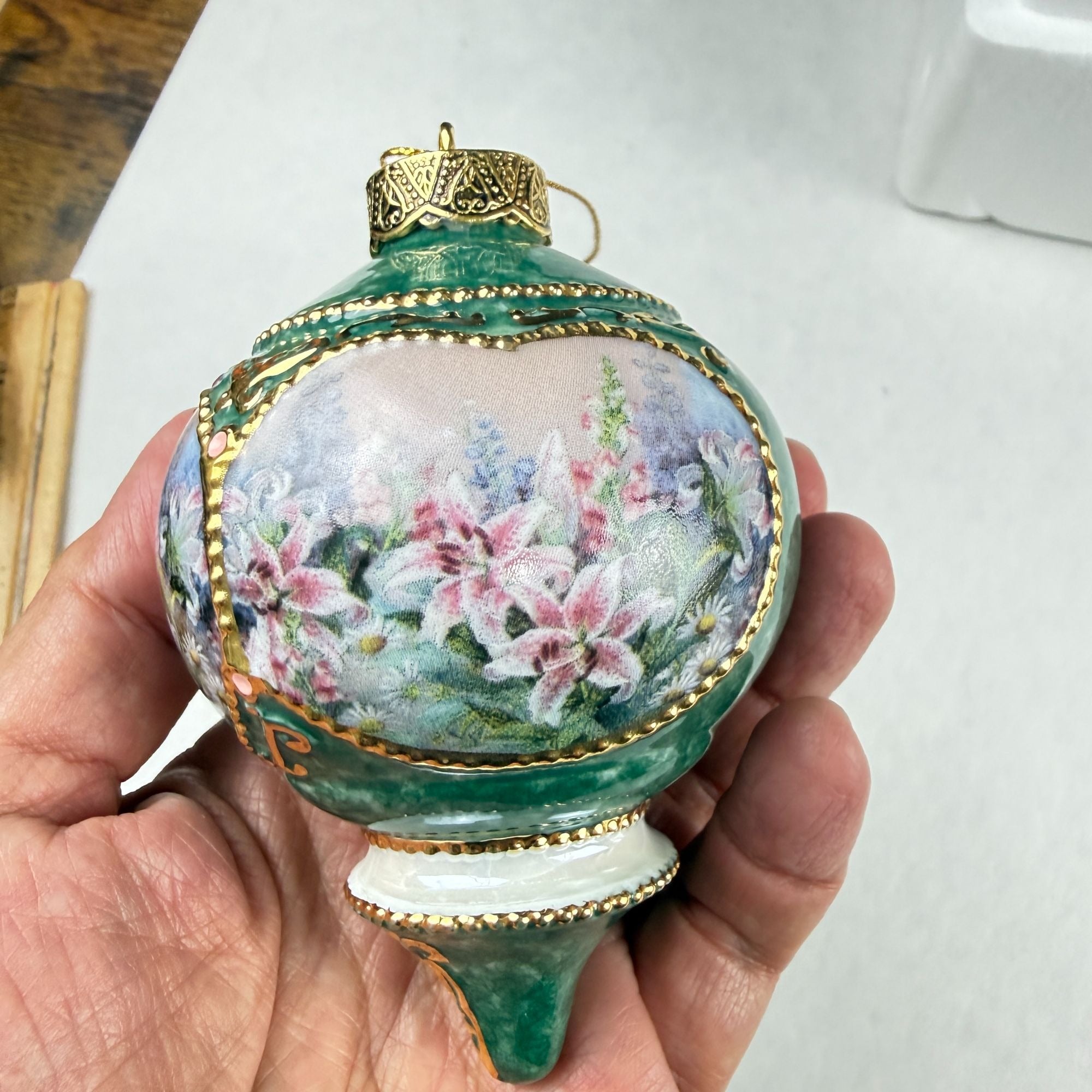 Vintage 1999 Lena Liu's Jeweled Hummingbirds Hollyhock and Lily Garden