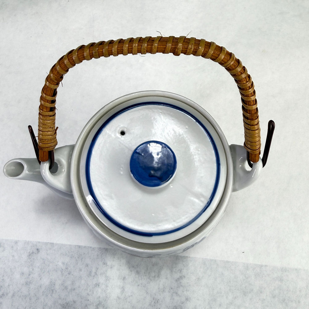 Vintage Porcelain Asian Motif Teapot With 4 Cups Made In Japan