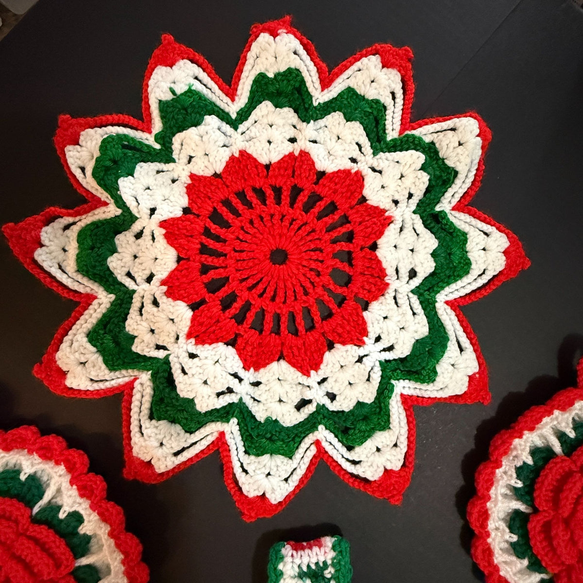 Vintage Handmade Crochet Christmas Kitchen Set 4 Pc Potholder Doily Towel