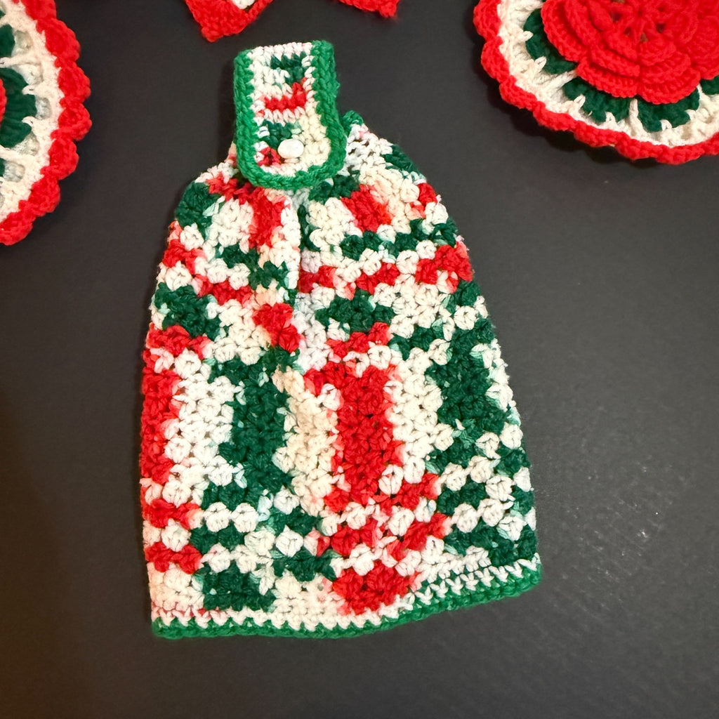 Vintage Handmade Crochet Christmas Kitchen Set 4 Pc Potholder Doily Towel