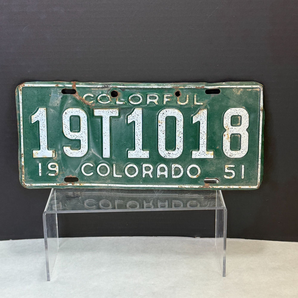 Vintage 1951 Colorado License Plate 19T1018 Green & White Metal Auto Tag