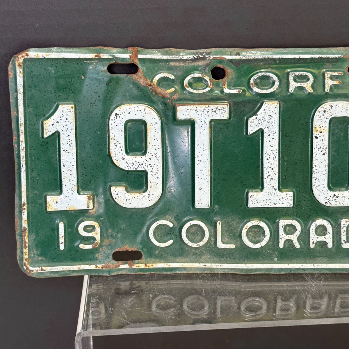 Vintage 1951 Colorado License Plate 19T1018 Green & White Metal Auto Tag