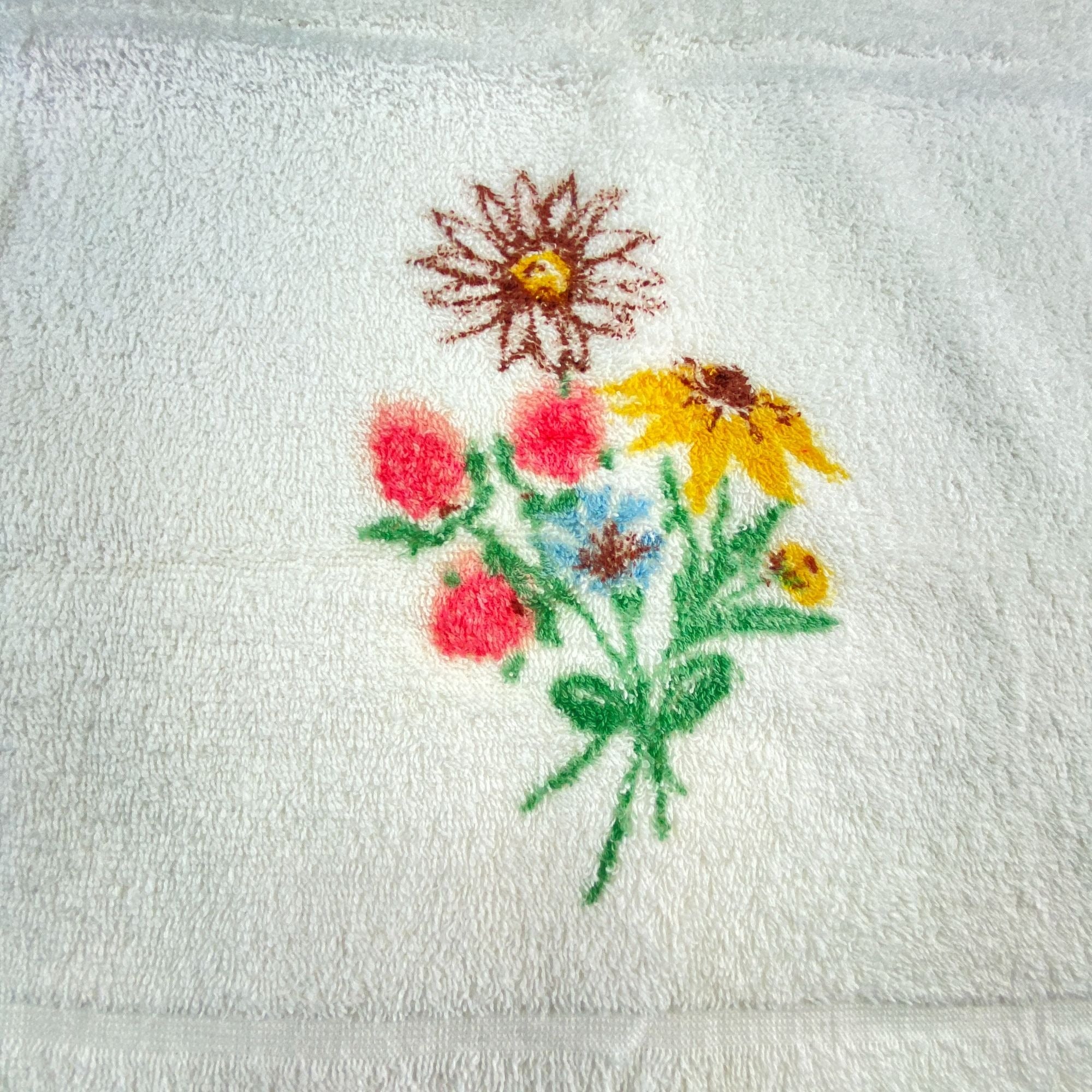 Vintage Fieldcrest Hand Towels Floral Bouquet Set of 2