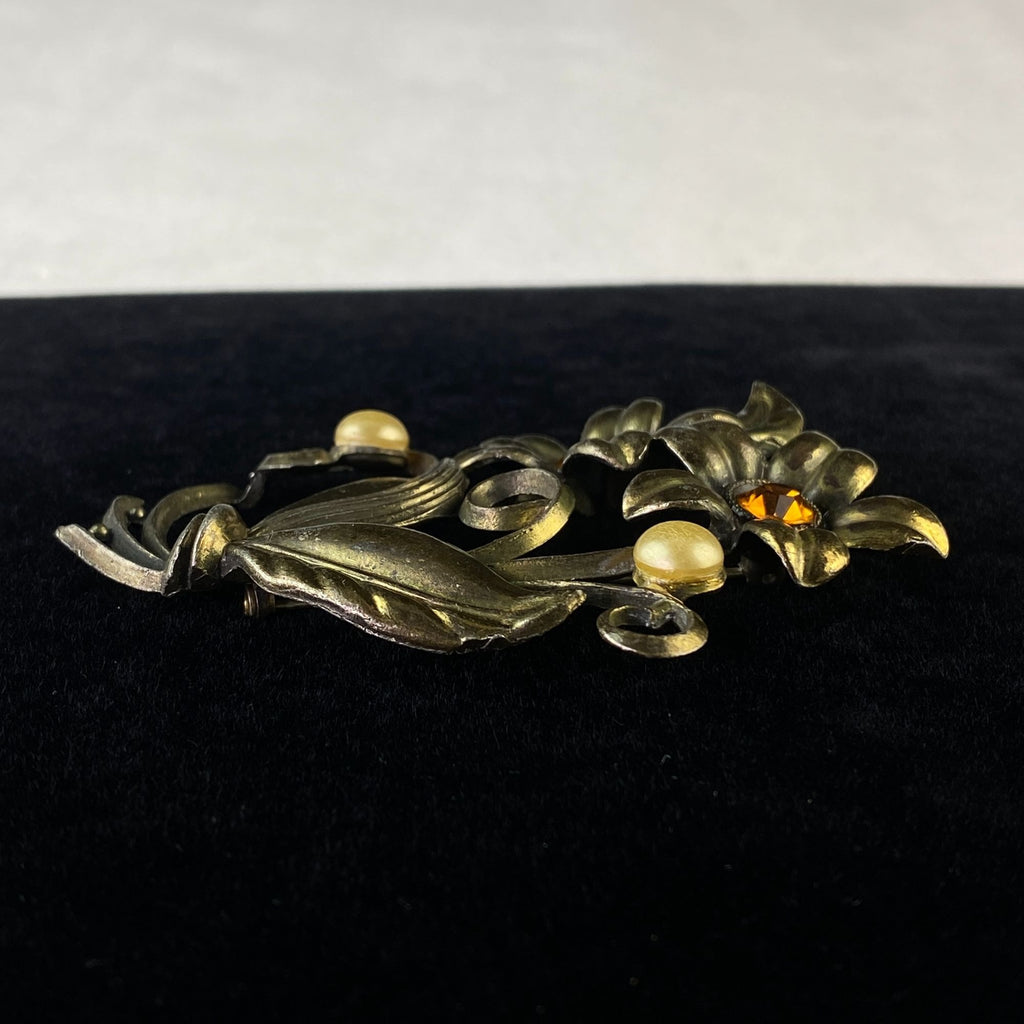 Vintage Little Nemo LN 25 Flower Rhinestone Faux Pearl Brooch Pin