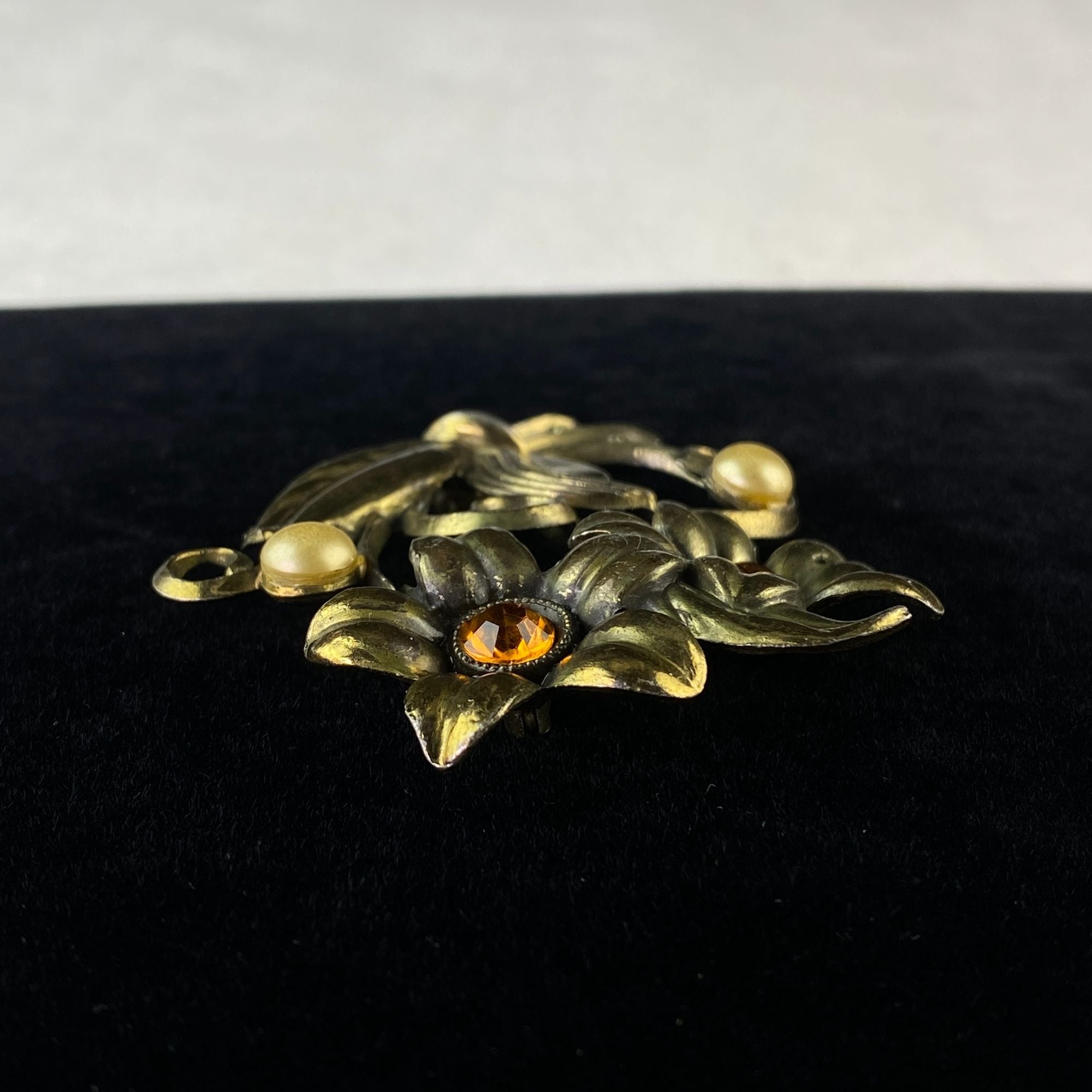 Vintage Little Nemo LN 25 Flower Rhinestone Faux Pearl Brooch Pin