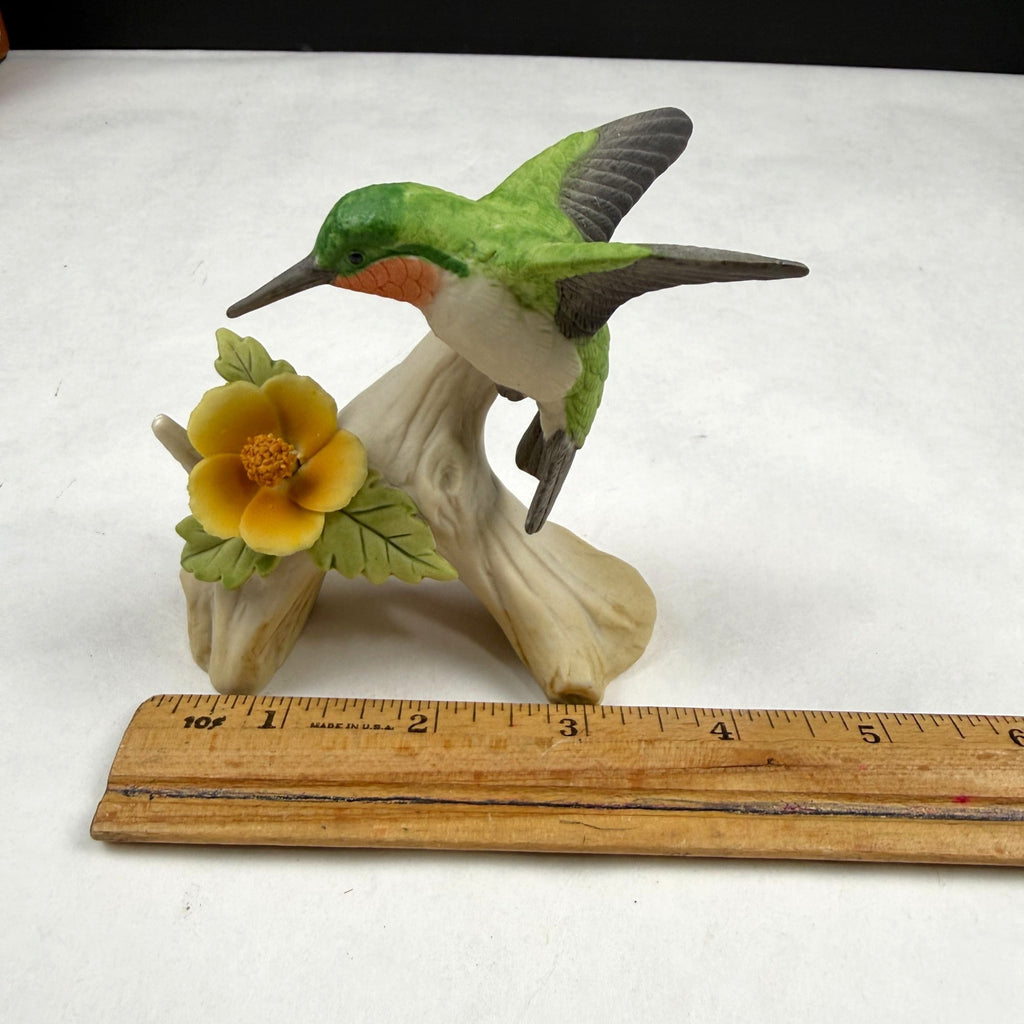 Lefton KW1112 Ruby Throated Hummingbird Figurine