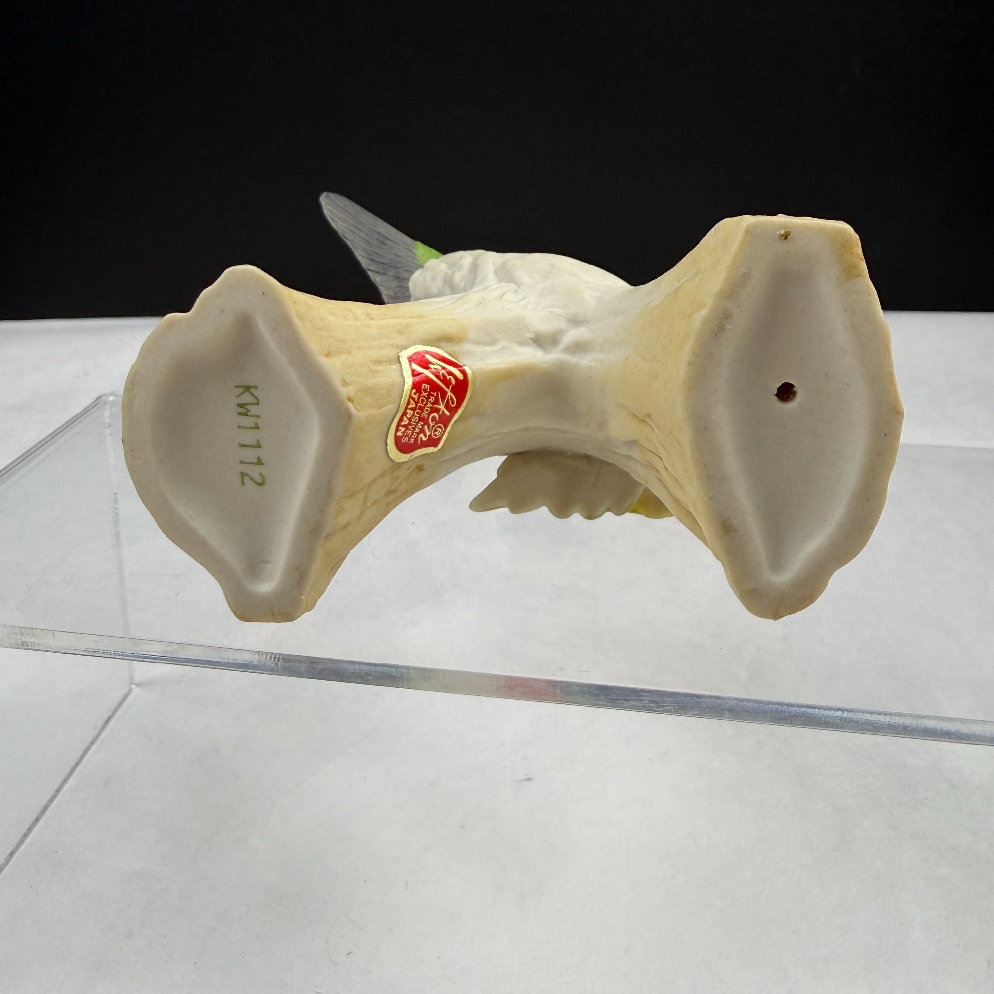 Lefton KW1112 Ruby Throated Hummingbird Figurine