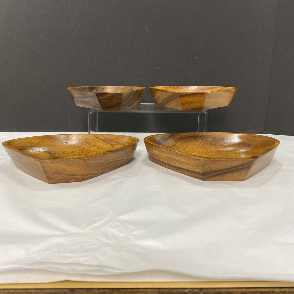 Vintage Monkey Pod Style Wood Triangle Nut Candy Trinket Bowls Set Of 4