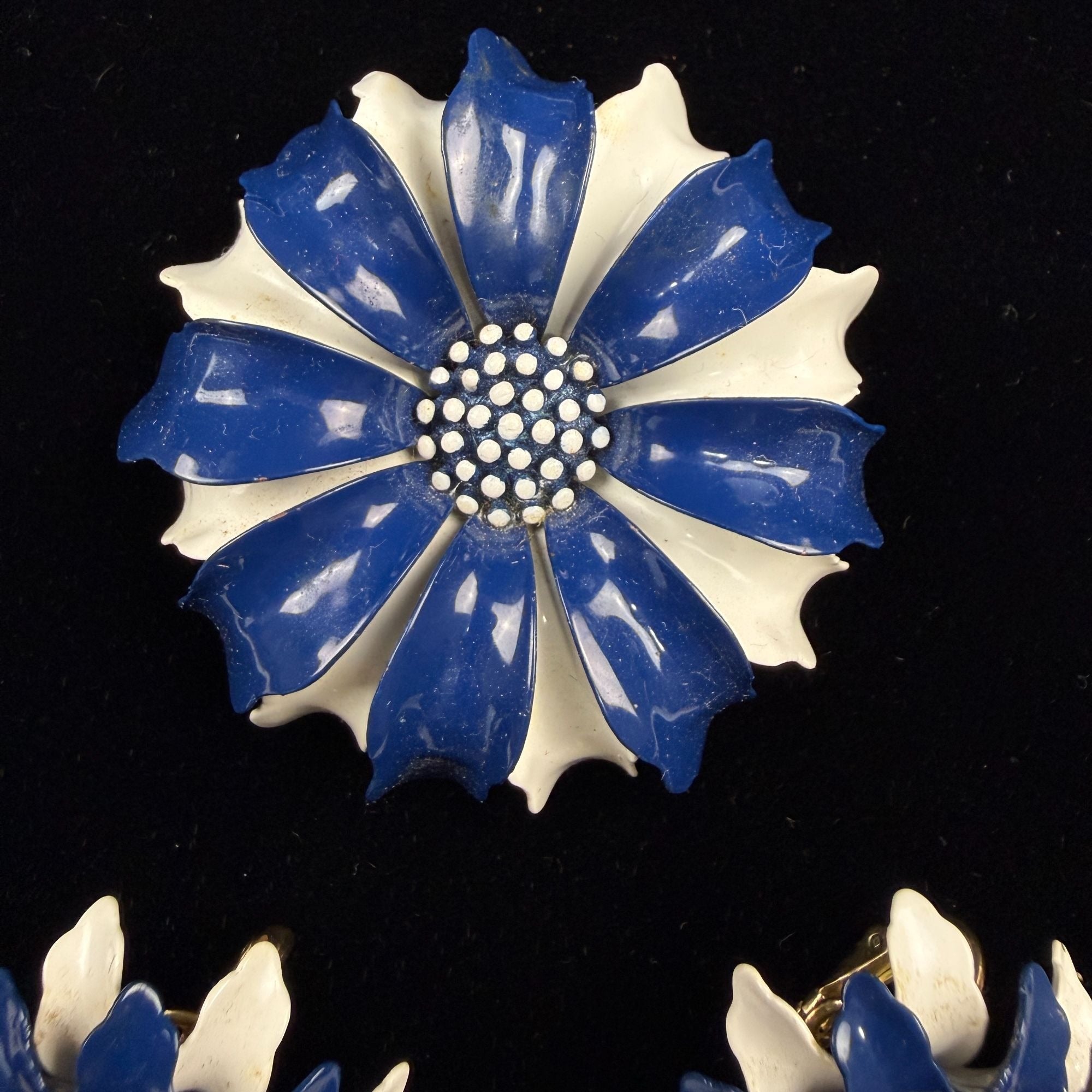 Vintage Crown Trifari Blue White Daisy Flower Enamel Brooch and Earrings Set