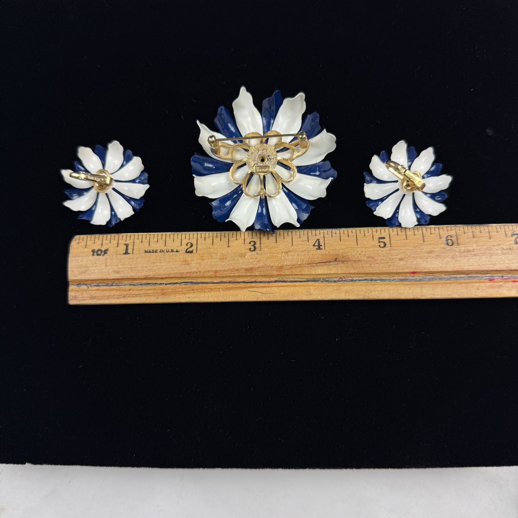 Vintage Crown Trifari Blue White Daisy Flower Enamel Brooch and Earrings Set