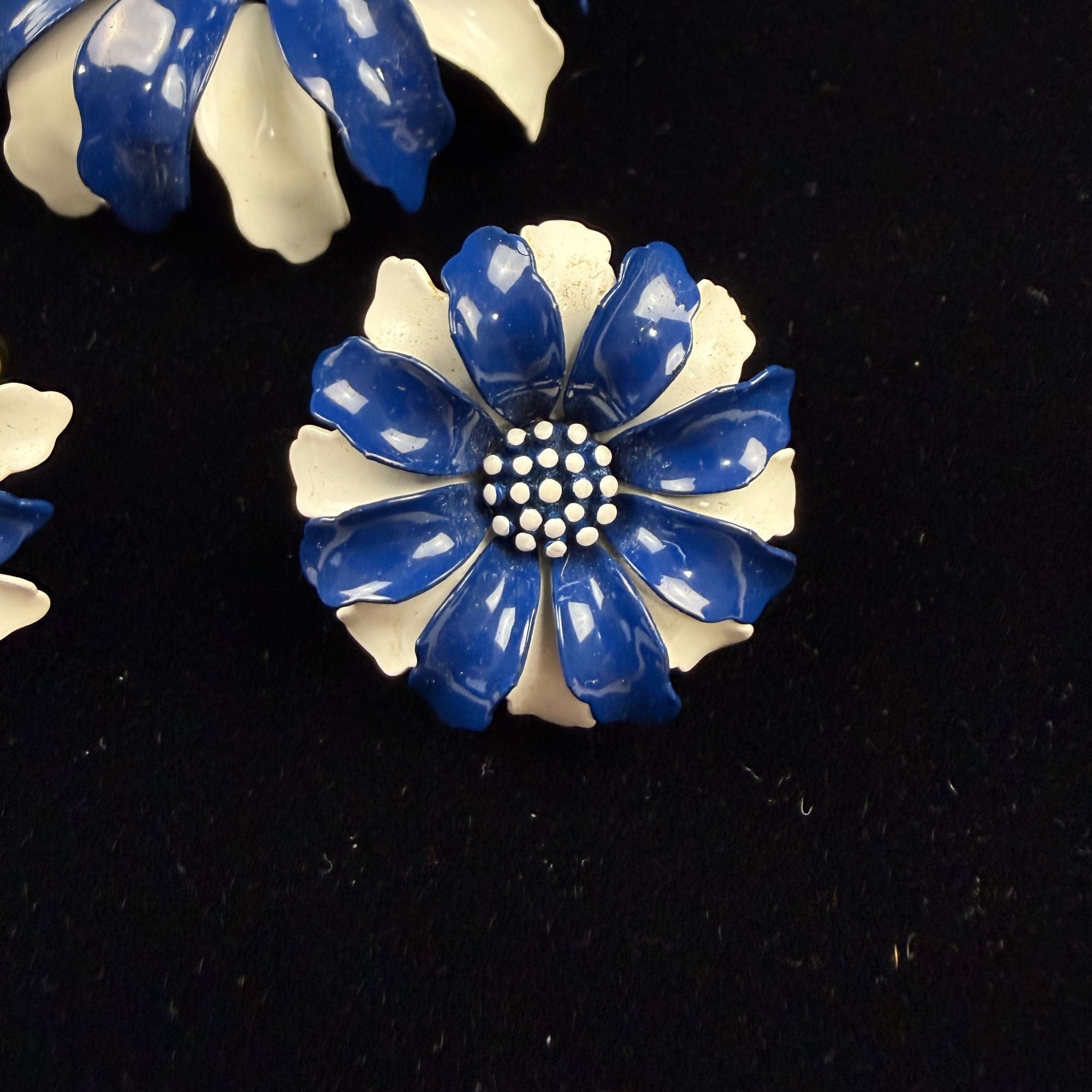 Vintage Crown Trifari Blue White Daisy Flower Enamel Brooch and Earrings Set