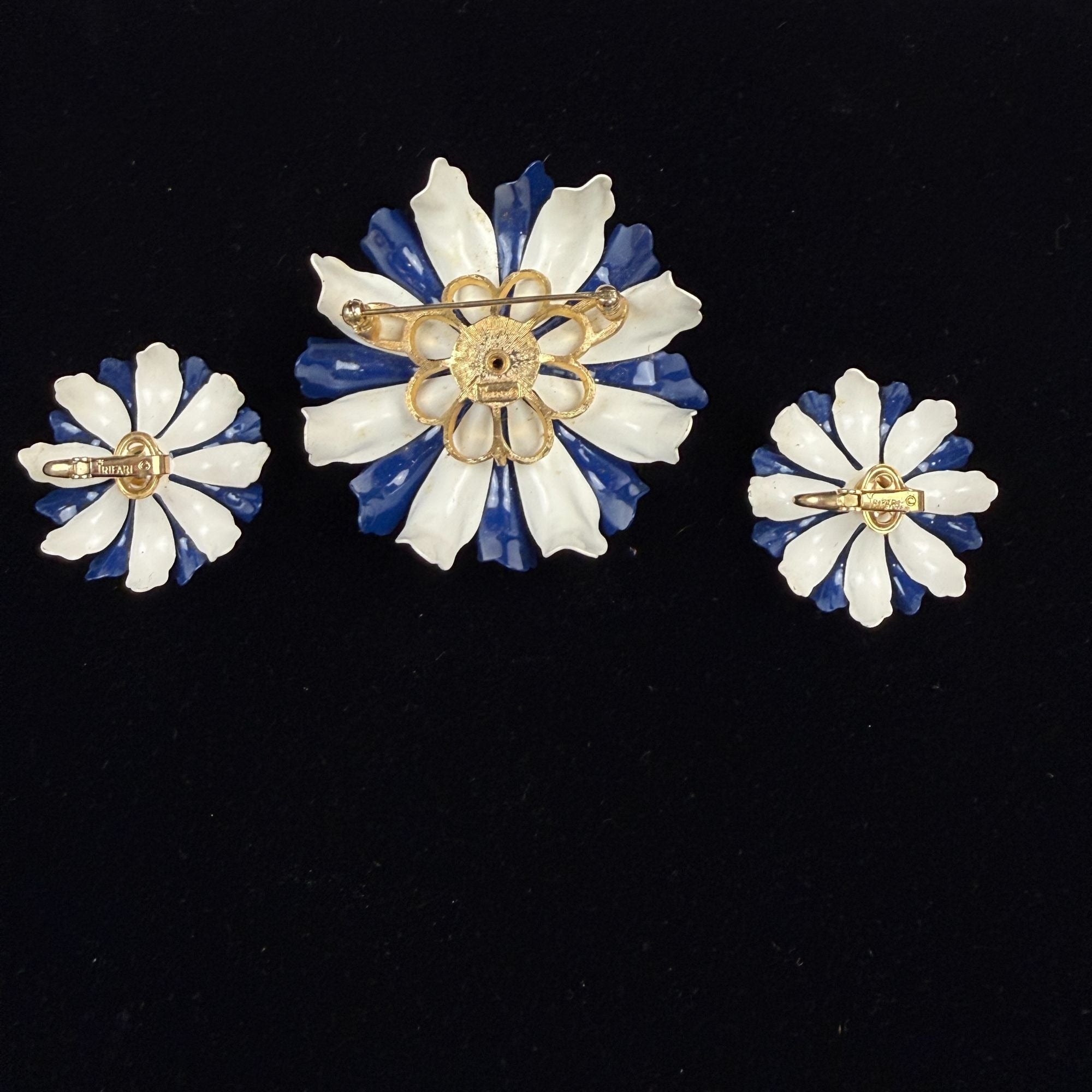 Vintage Crown Trifari Blue White Daisy Flower Enamel Brooch and Earrings Set
