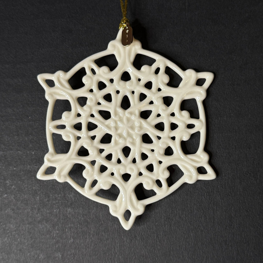 Lenox 2011 Snow Fantasies Ivory Porcelain Snowflake Christmas Ornament No Box