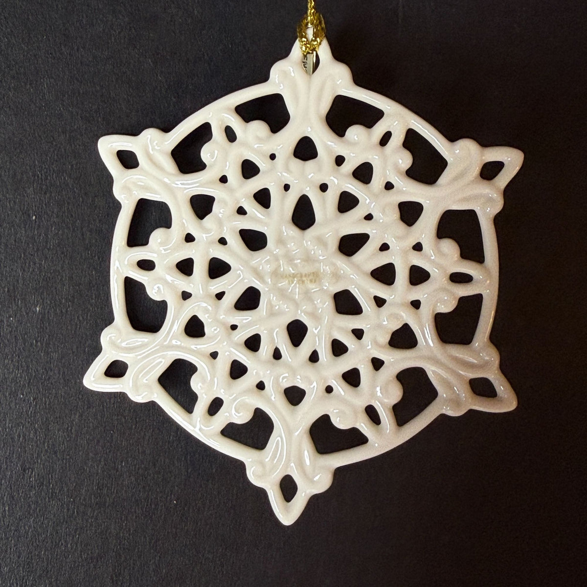 Lenox 2011 Snow Fantasies Ivory Porcelain Snowflake Christmas Ornament No Box