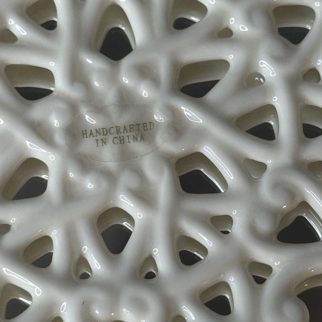 Lenox 2011 Snow Fantasies Ivory Porcelain Snowflake Christmas Ornament No Box