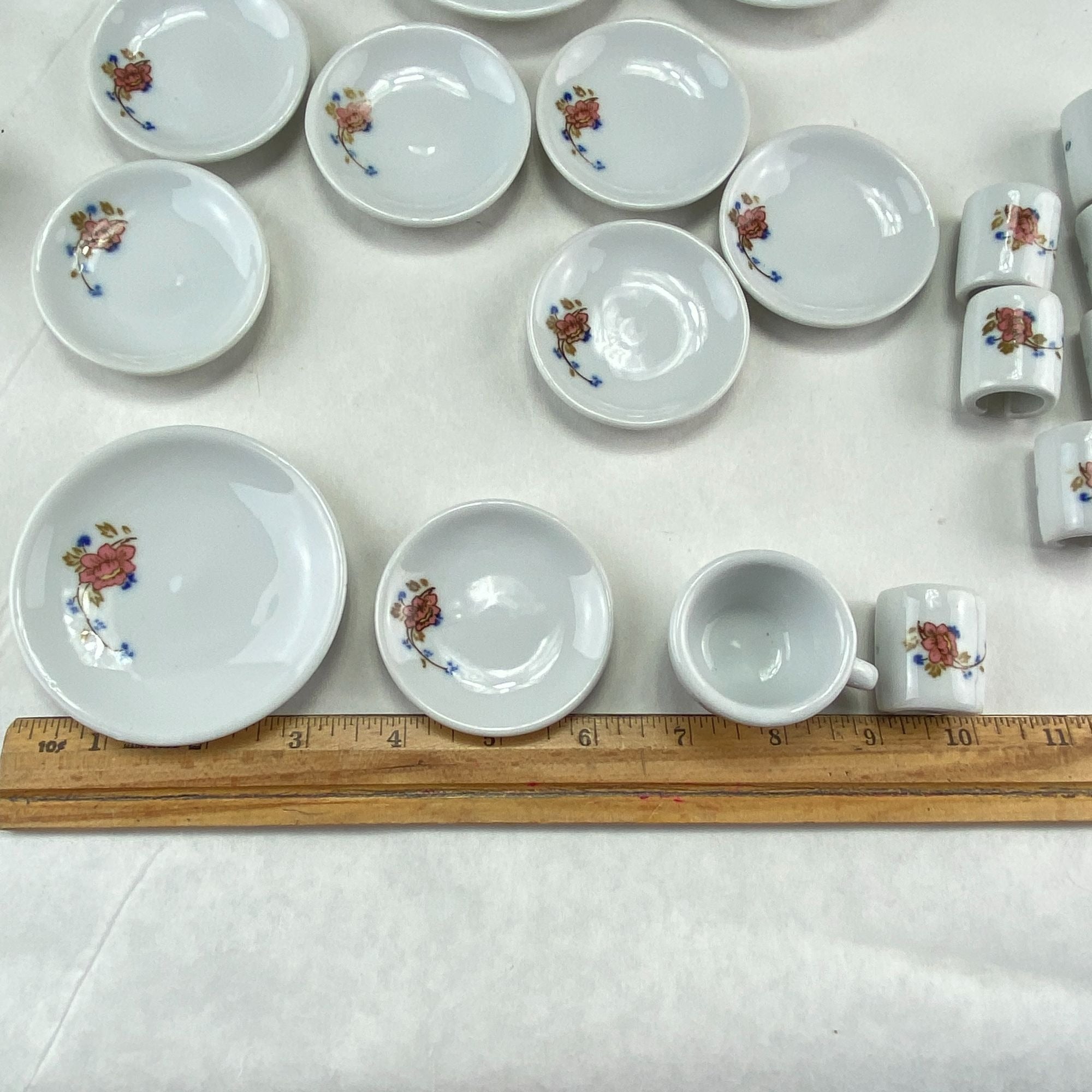 Vintage Strombecker Pretend Play Mini Dish Set 32 Pcs With Floral Design