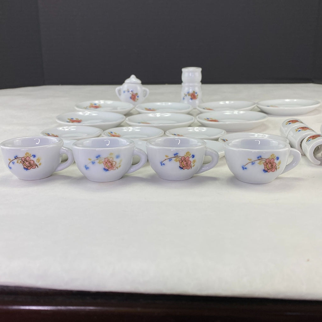 Vintage Strombecker Pretend Play Mini Dish Set 32 Pcs With Floral Design