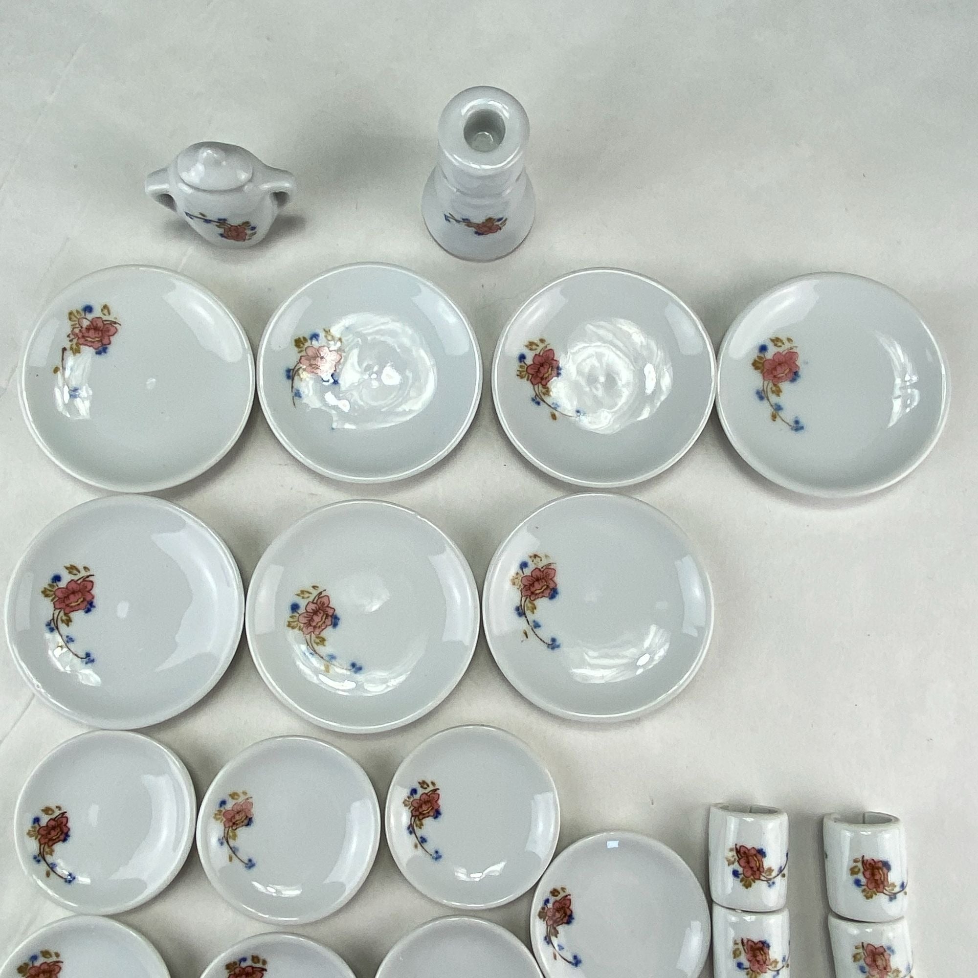 Vintage Strombecker Pretend Play Mini Dish Set 32 Pcs With Floral Design