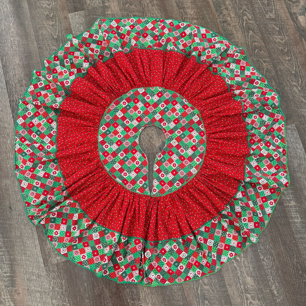 Vintage Handmade Christmas Tree Skirt 40"
