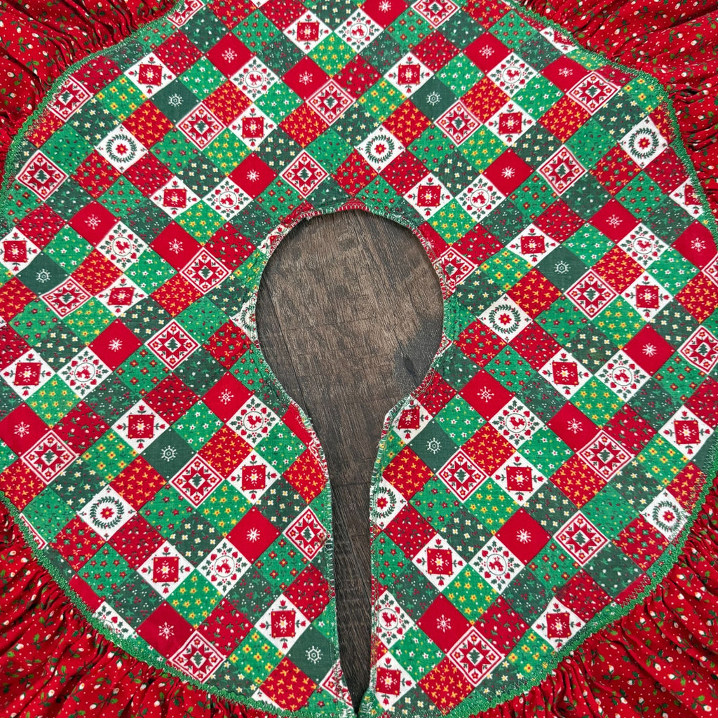 Vintage Handmade Christmas Tree Skirt 40"