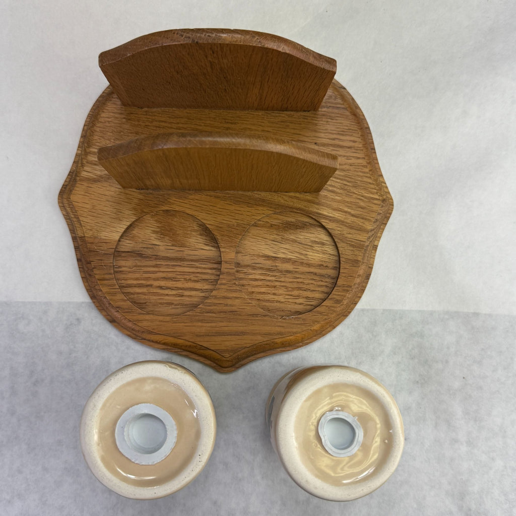 Vintage Americana Folk Art Salt & Pepper Shaker Set With Wooden Napkin Holder