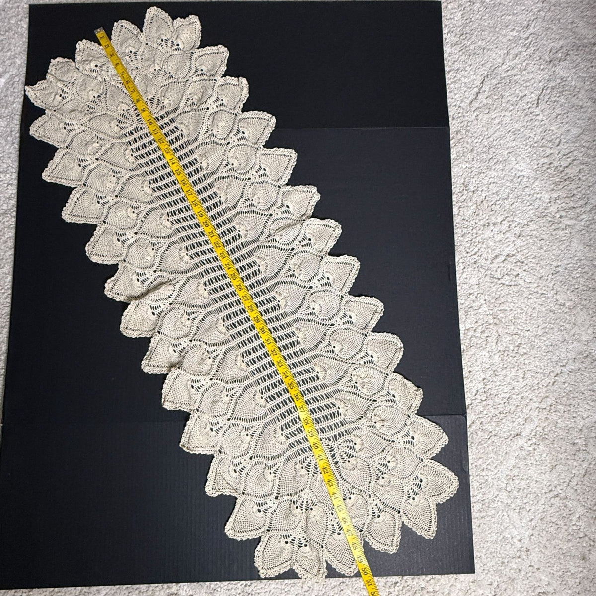 Vintage Hand Crocheted Pineapple Table Runner Ivory Ecru Lace 50" x 19"
