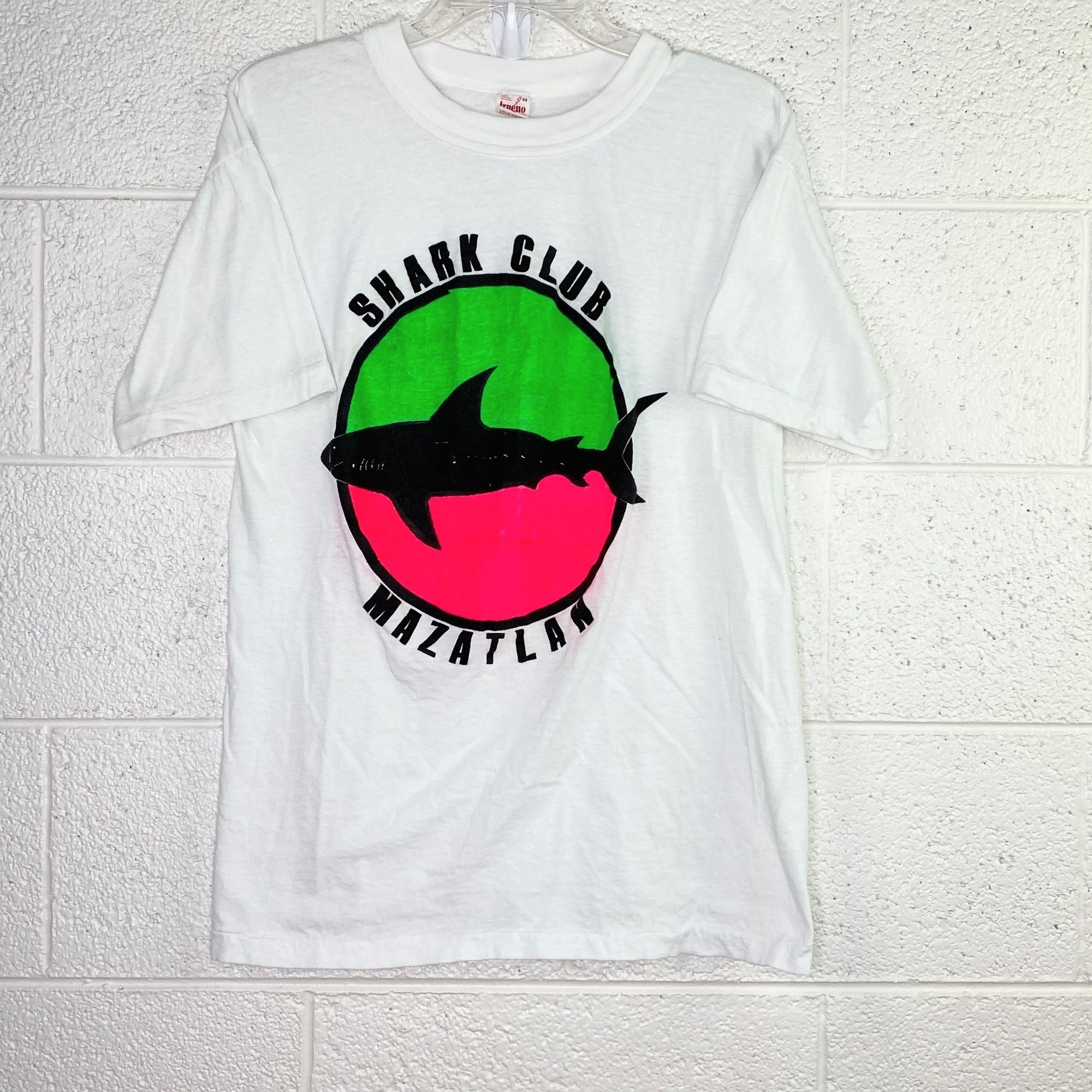 Vintage Shark Club Mazatlán Single Stitch T Shirt Size 44