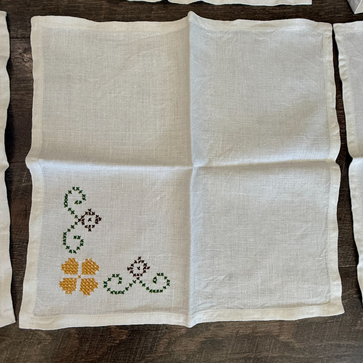 Vintage Cross Stitch Embroidered Tablecloth 6 Napkins Set Green Yellow 7 Pc