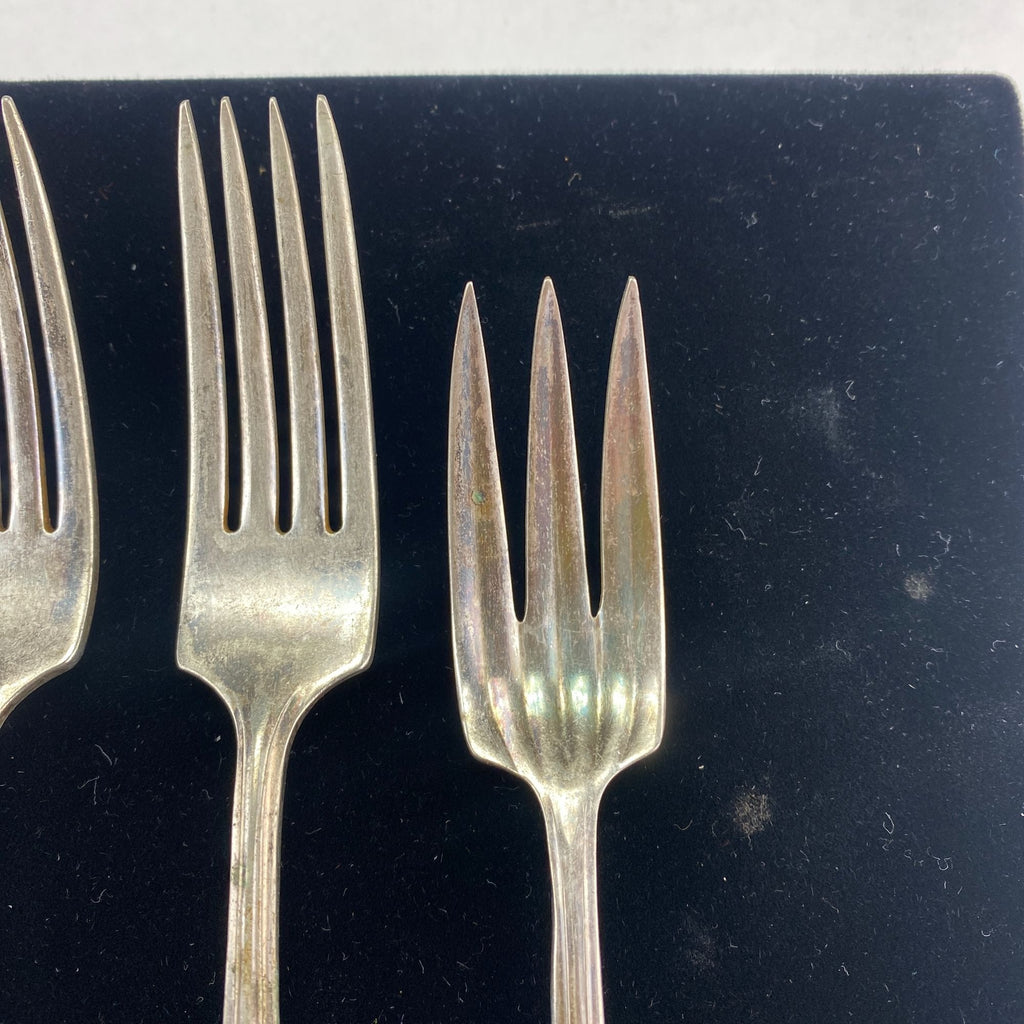 Vintage Oneida Glastonbury Pearl Silverplate Forks Spoons 5 Pcs