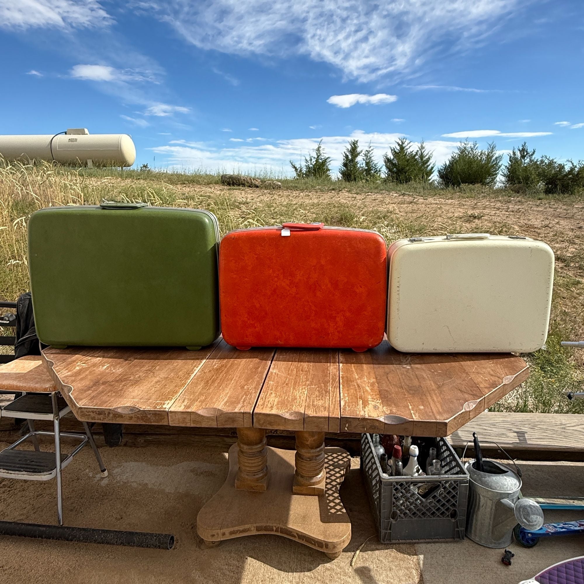 Vintage Retro Hard Side Luggage Suitcases!