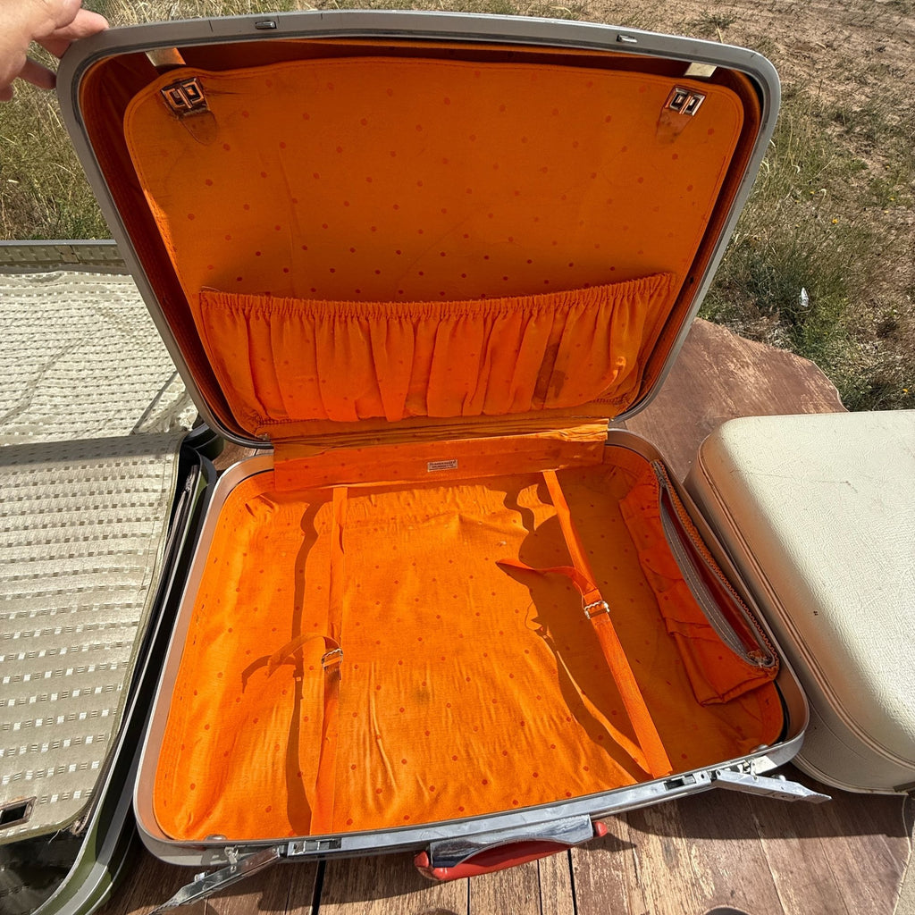 Vintage Retro Hard Side Luggage Suitcases!